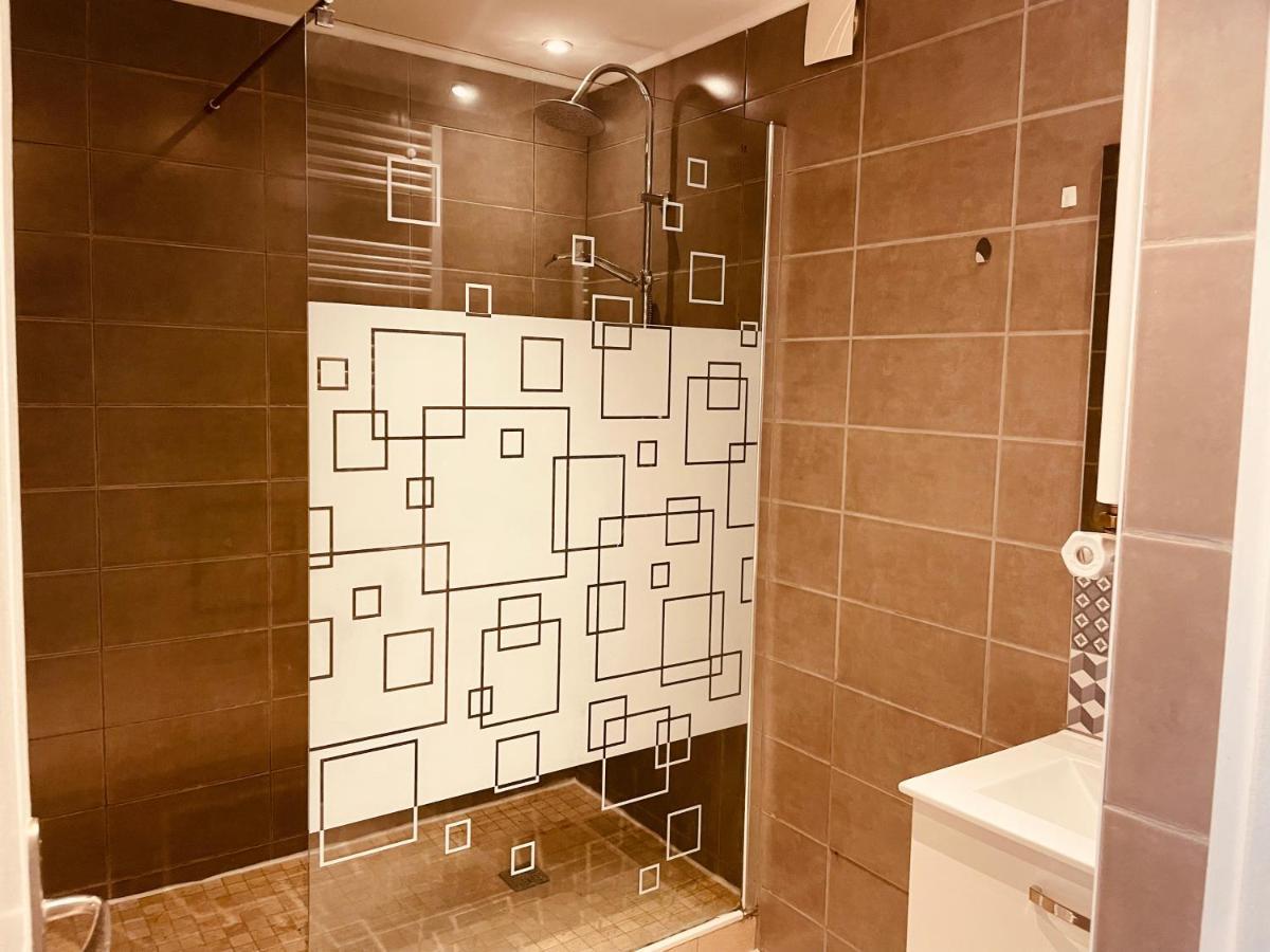Appartement 2 Chambres Avec Parking Prive Gratuit Дижон Экстерьер фото