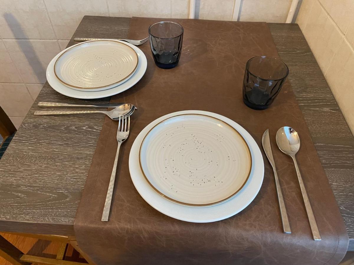 Appartement 2 Chambres Avec Parking Prive Gratuit Дижон Экстерьер фото