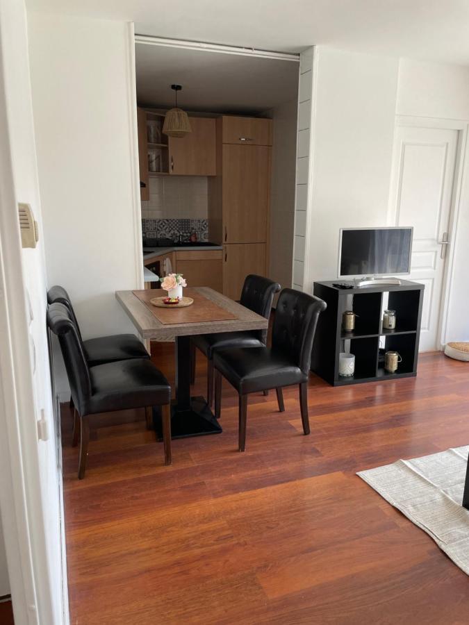 Appartement 2 Chambres Avec Parking Prive Gratuit Дижон Экстерьер фото